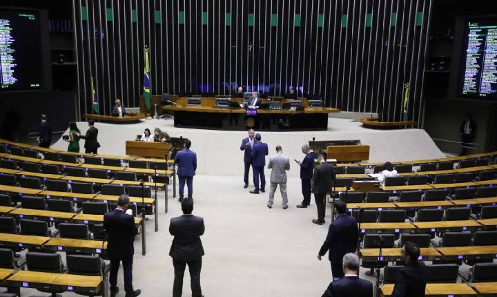 Câmara aprova projeto que cria política de prevenção ao assoreamento de rios