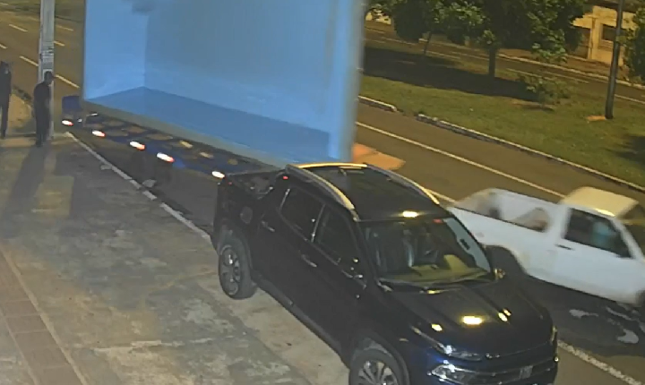 Piscina com 7 metros de comprimento é furtada na Afonso Pena