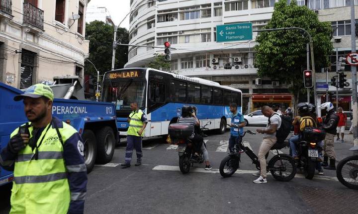 Rio amanhece em estágio de normalidade após dia de caos