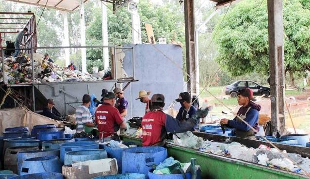 Amambai firma convênio para manejo de resíduos sólidos