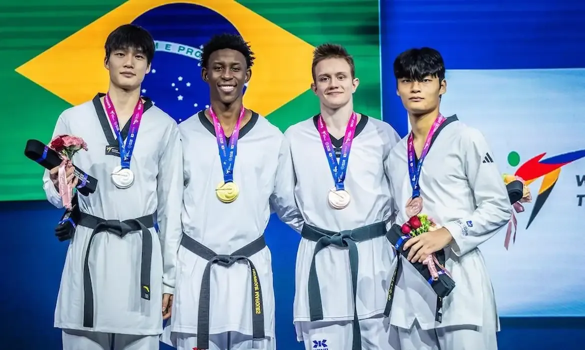 Henrique Marques conquista segundo ouro brasileiro no Mundial de Taekwondo