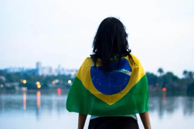 Parem de torcer contra o Brasil