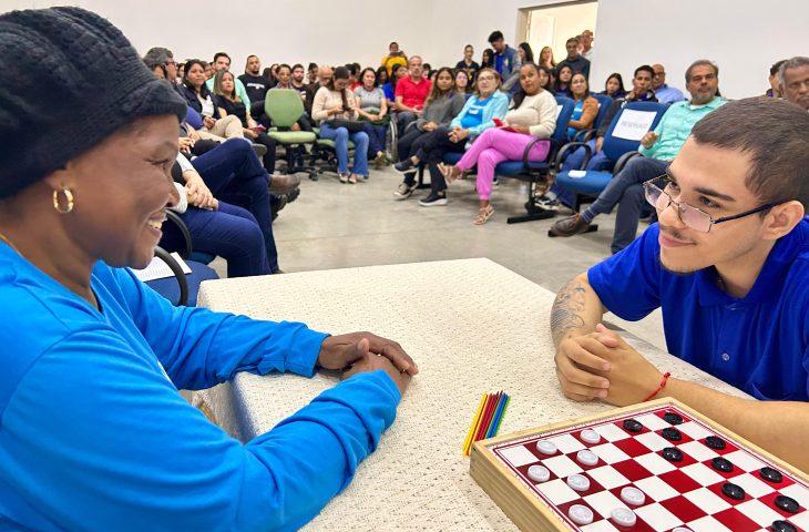 Projeto “Conectando Gerações” traz inovação ao promover a cidadania por meio de encontros intergeracionais