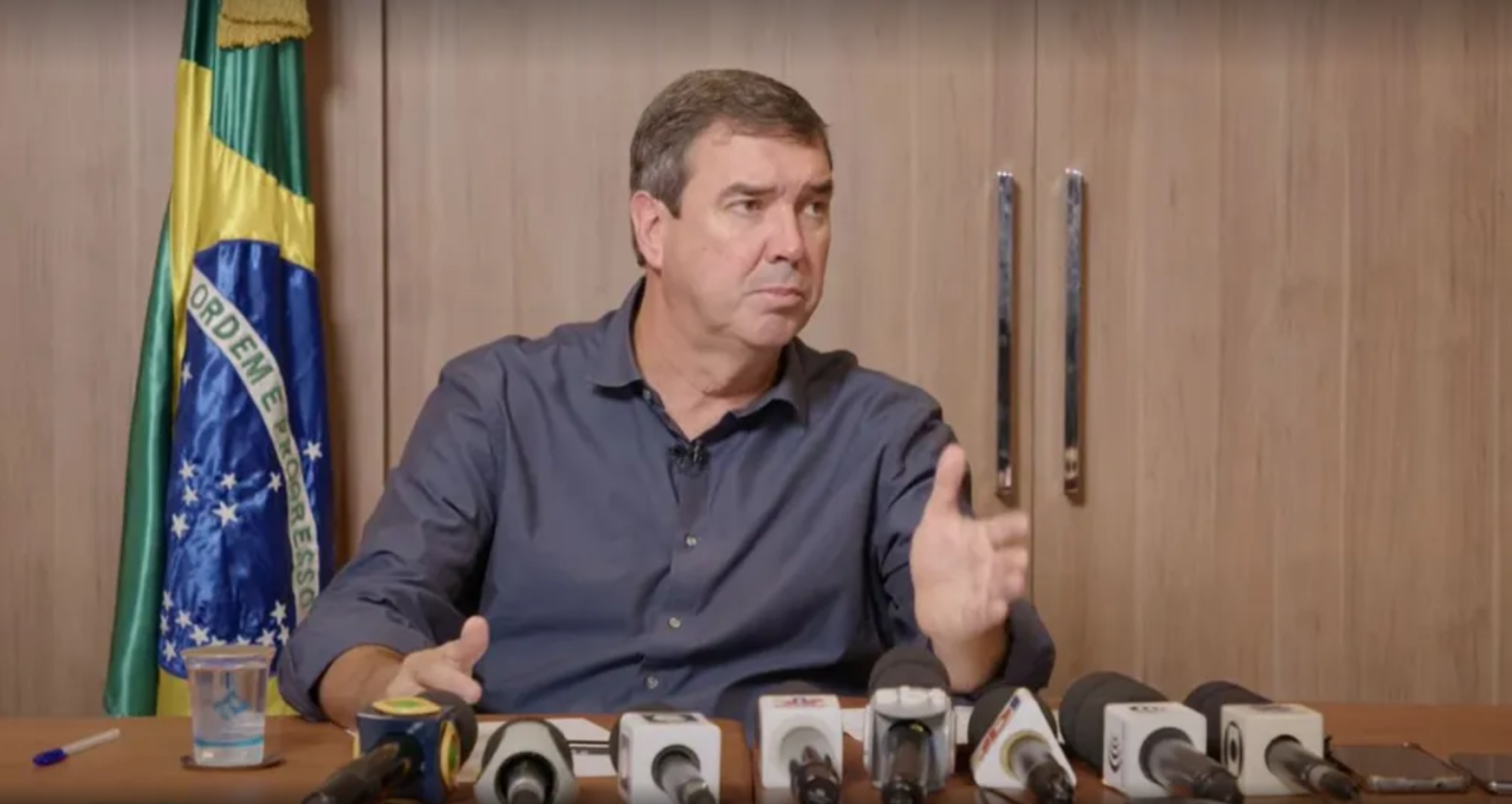 Riedel adere a 'consórcio da paz' após reunião com Castro no Rio: 'soluções conjuntas' contra facções, diz governador de MS