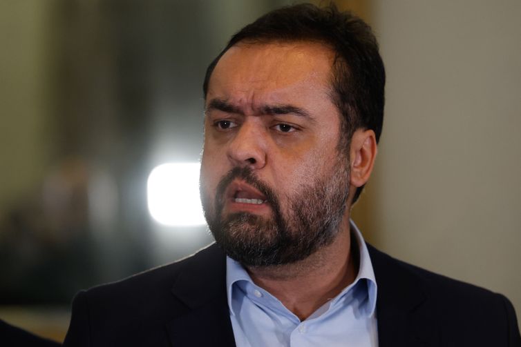 Únicas vítimas da Operação Contenção são policiais mortos, diz Castro