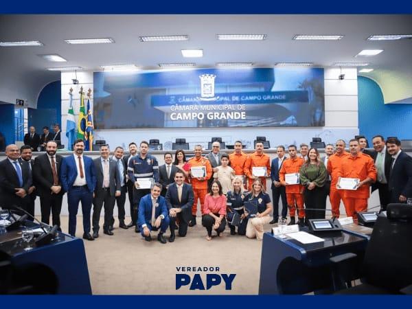 Vereador homenageia bombeiros e SAMU por salvamento de criança