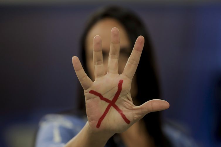 Mulheres vítimas de violência têm canal de atendimento na COP30