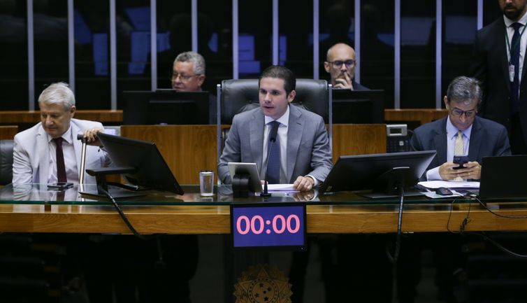 Câmara aprova texto para regulamentar pontos da reforma tributária