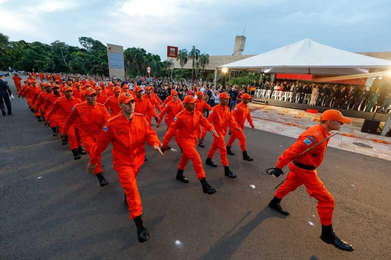 Governo de MS investe R$ 5,2 milhões e reforça Corpo de Bombeiros com novas viaturas e 260 militares