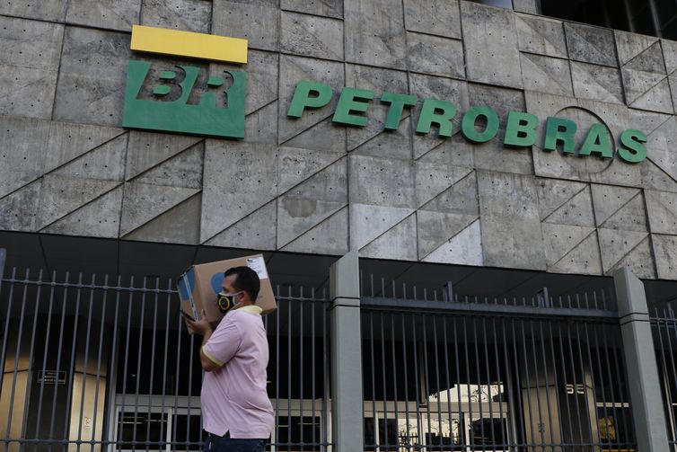 Greve nacional dos petroleiros tem novas adesões