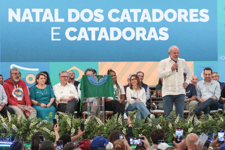 Lula defende que catadores tenham mais acesso à serviços públicos
