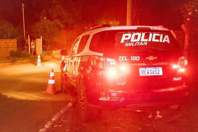 Motociclista é executado com mais de 10 tiros em via pública de Campo Grande