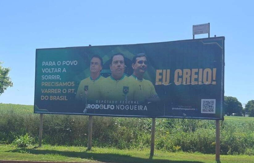 Juiz ordena retirada de outdoor e deputado terá de explicar origem do dinheiro