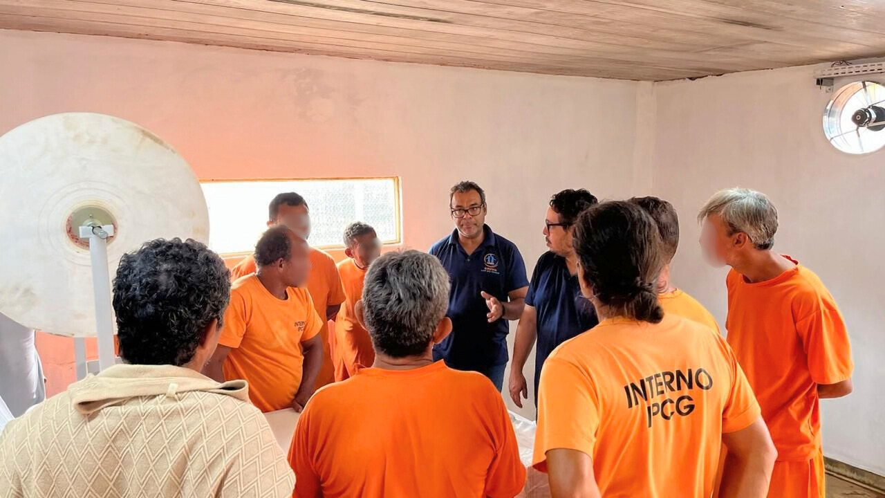 Agepen anuncia primeira entrega de fraldas geriátricas produzidas por internos do sistema prisional de MS