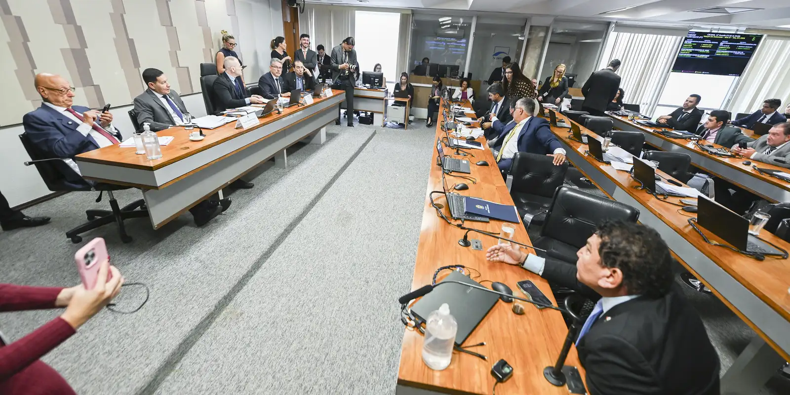 Irmãos de Toffoli não são obrigados a depor em CPI, decide Mendonça