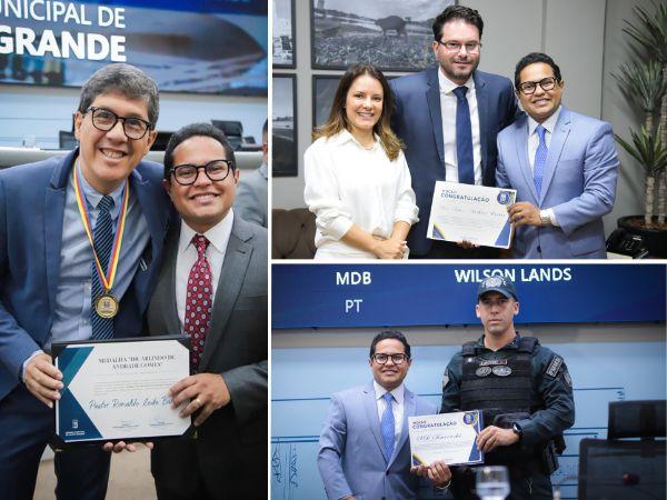 Vereador Papy posa em foto com homenageados