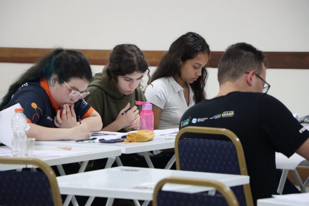 150 estudantes disputam vaga para as olimpíadas internacionais de astronomia e astrofísica