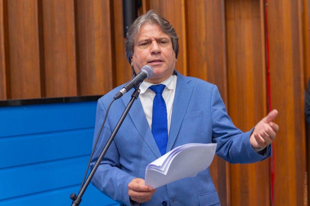 Caravina solicita tapa-buracos na rodovia MS-382 em Guia Lopes da Laguna