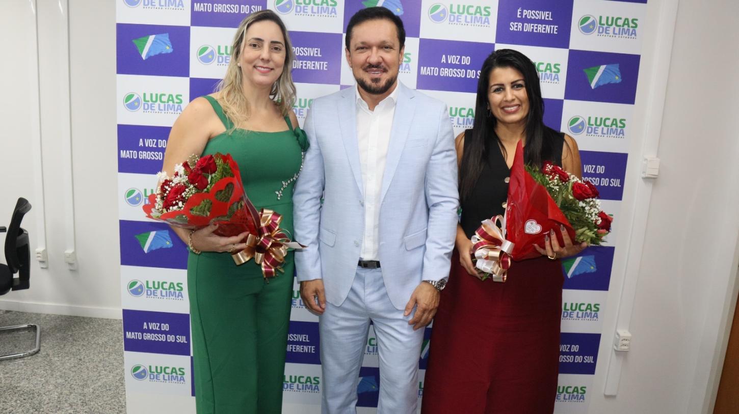 Deputado Lucas de Lima homenageia mulheres com entrega do Troféu Celina Jallad