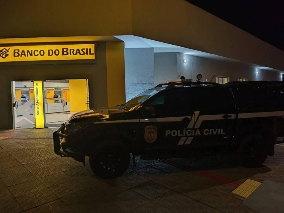 Bandidos tentam invadir agência bancária através do telhado em Brasilândia; GARRAS é acionado