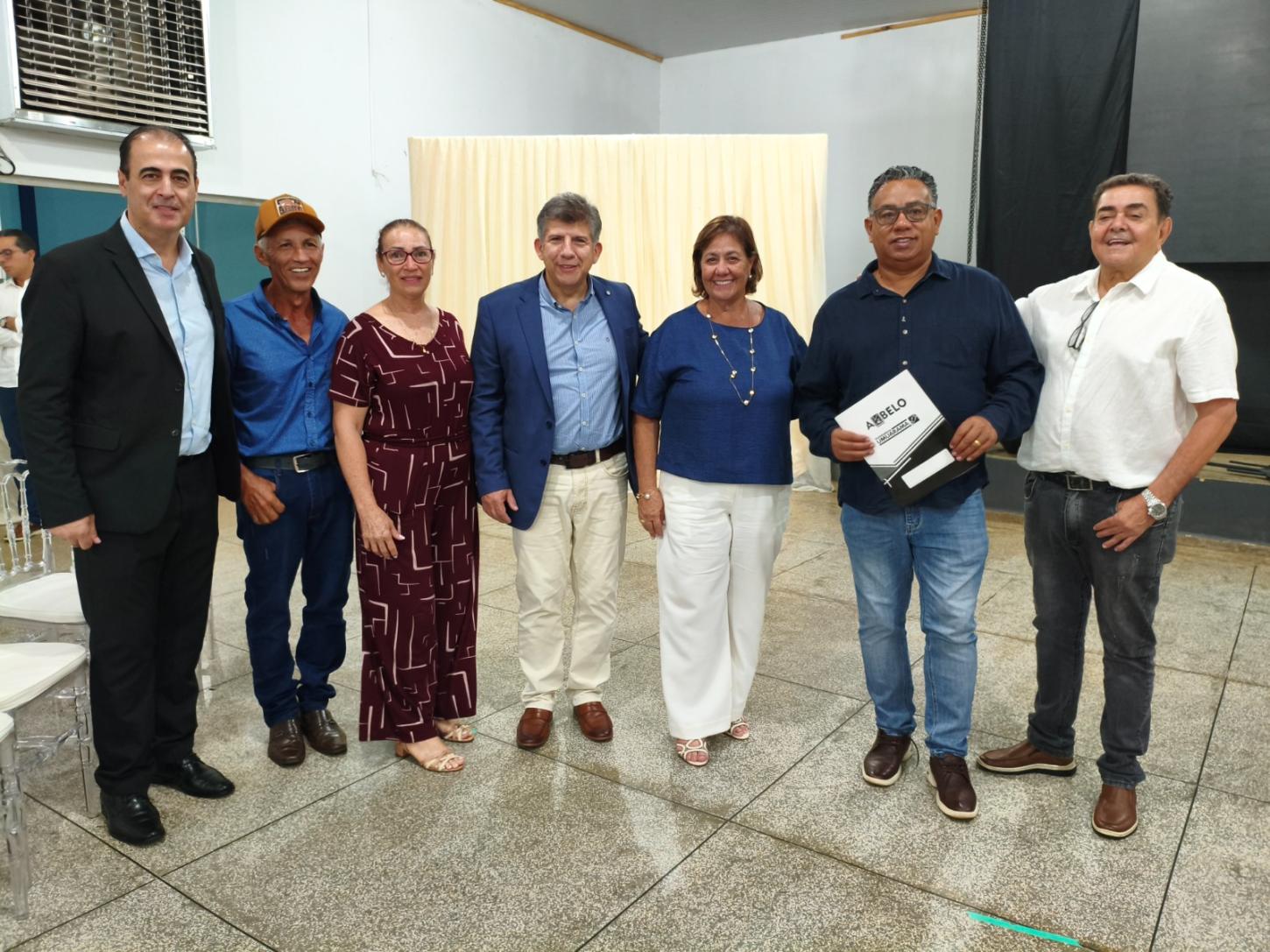 Lidio Lopes cobra solução para quedas de energia e defende pequenos produtores em audiência em Mundo Novo