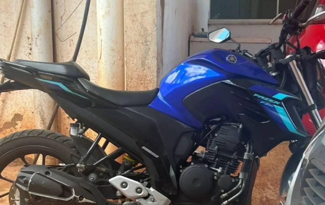Moto furtada em frente à Santa Casa é recuperada pouco antes de cruzar fronteira com a Bolívia