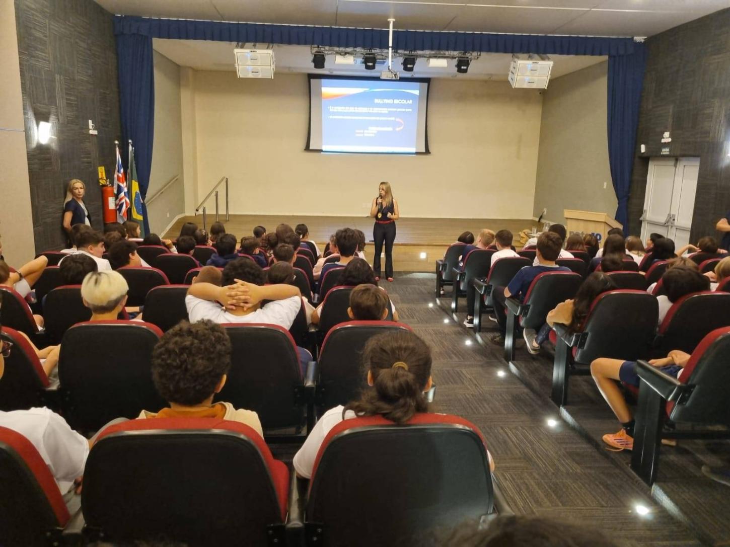 Polícia Civil promove ação de conscientização sobre bullying e cyberbullying em Campo Grande