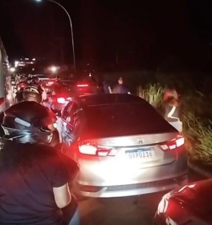 Sem intercorrências no palco, Show de Guns n' Roses registra congestionamento em Campo Grande