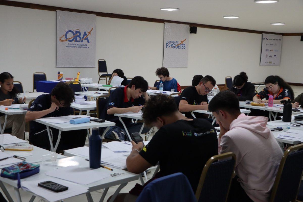 OBA prorroga inscrições e realiza aulão oficial ao vivo com revisão para a prova de 2026