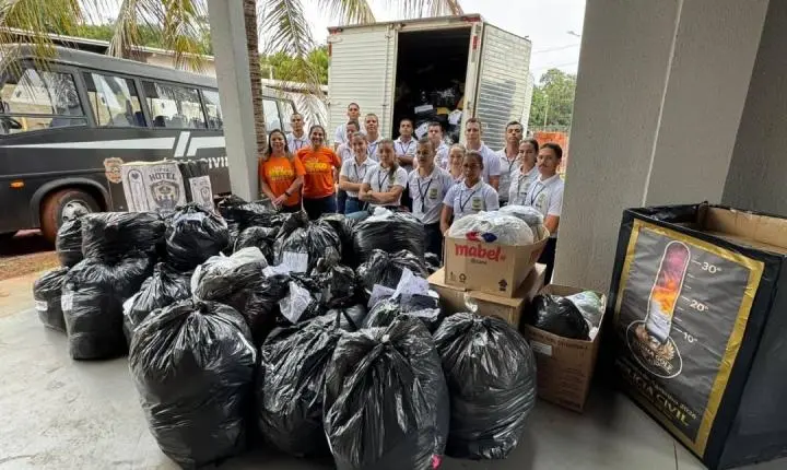 Alunos de curso de formação da Polícia Civil arrecadam mais de 1,5 mil agasalhos