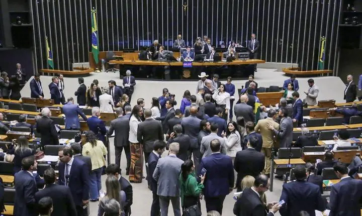 Câmara aprova Medida Provisória com novas regras para seguro-defeso 