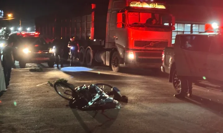 Ciclista é atingido por caminhão boiadeiro em Anastácio e não resiste