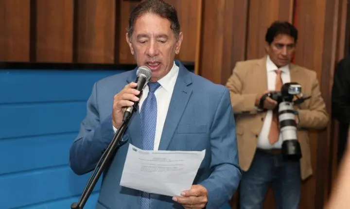 Gerson Claro apresenta moção de congratulação por posse de Alexandre Magno no CNMP