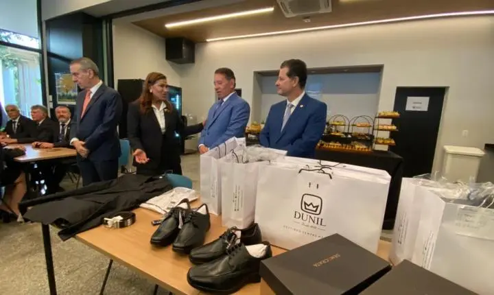 Gerson Claro reforça valorização dos servidores com entrega de uniformes na ALEMS