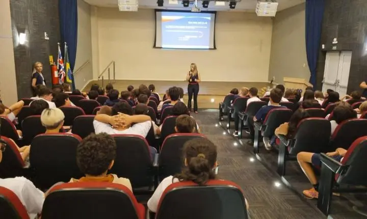 Polícia Civil promove ação de conscientização sobre bullying e cyberbullying em Campo Grande