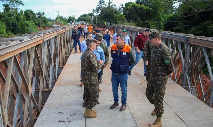 Riedel visita ponte provisória do Rio do Peixe e anuncia obras da ponte definitiva